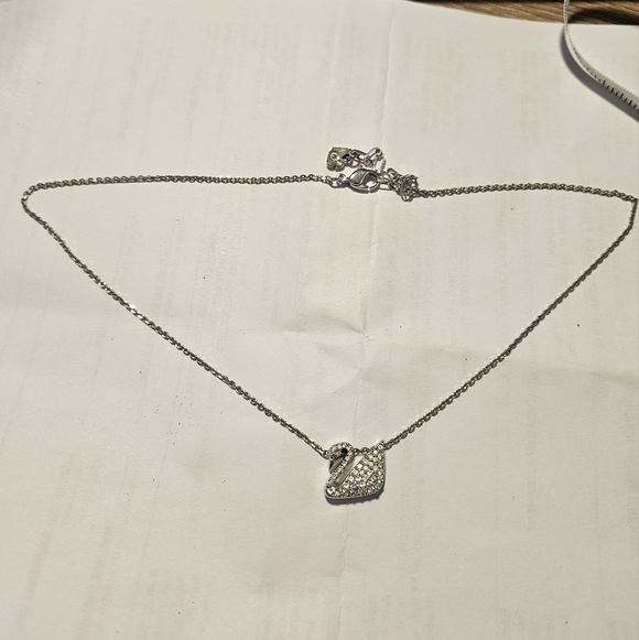 Swarovski Jewelry Swan Pendant White Rhodium plated Necklace womens gift classic - Picture 1 of 5
